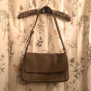 Vintage Stone Mountain Shoulder Bag